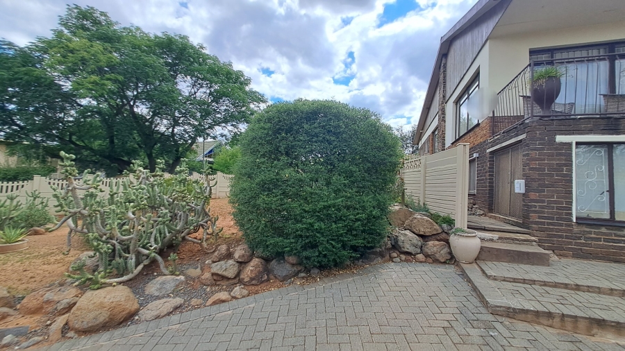 3 Bedroom Property for Sale in Uitsig Free State